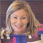 Profesional de la enseñanza del idioma inglés para impartir clases a niños y adultos